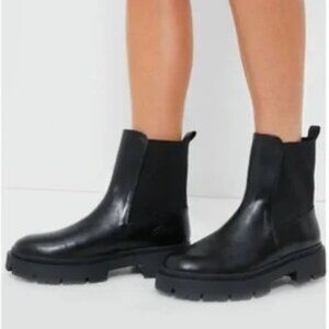 New Schutz Billie Casual Black Leather Lug Outsole Chelsea Boots size 10